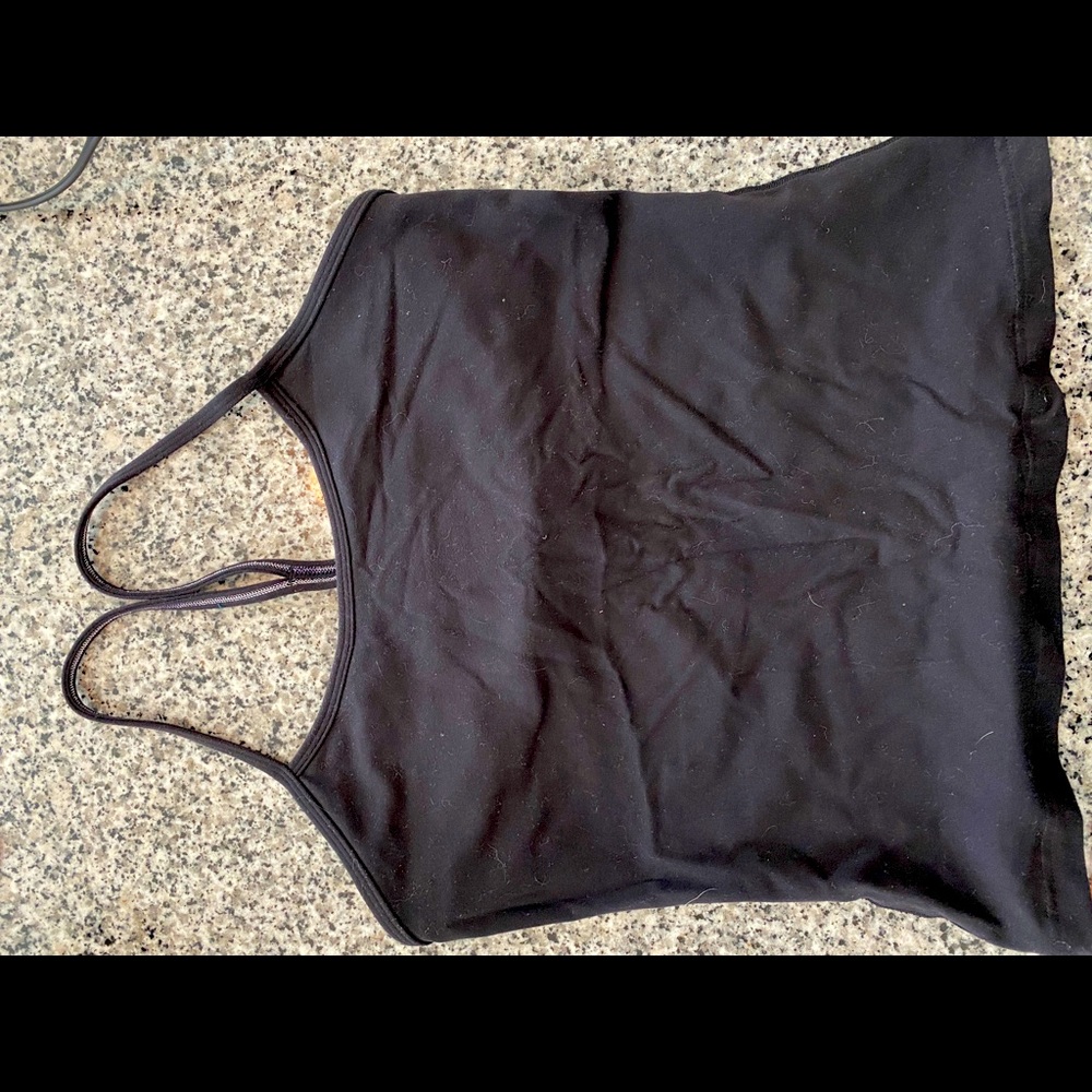 Size 8 lululemon tank top built in bra lining